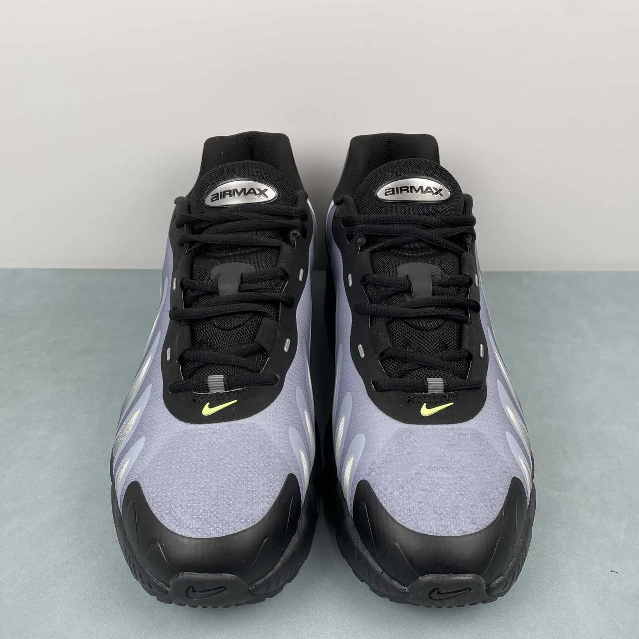 running with a foam midsole Air Max Dn8 Black Volt Light Smoke Grey FQ7860-003