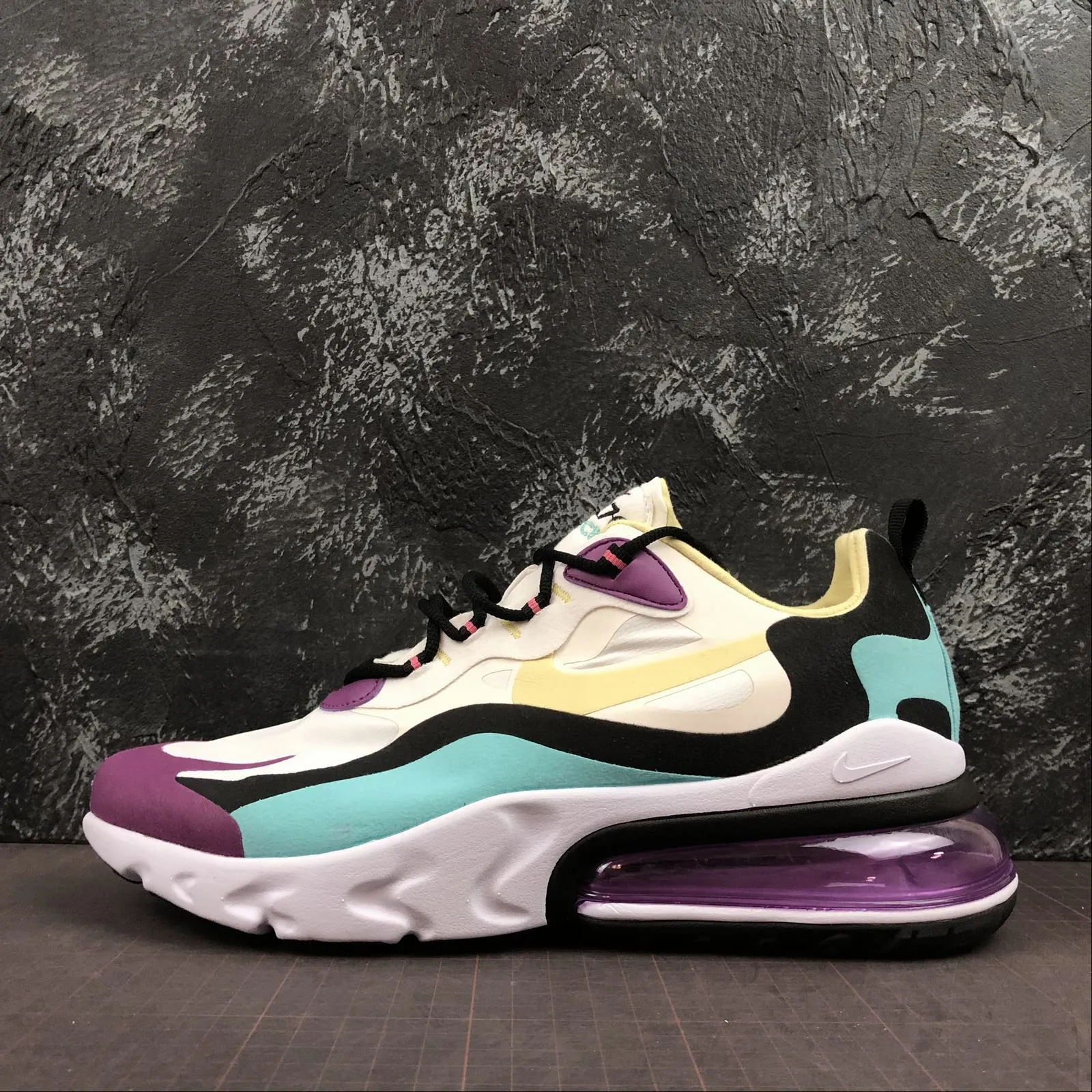 training running shoe situation Timberland 6-Inch Air Max 270 React White Purple AO4971-101