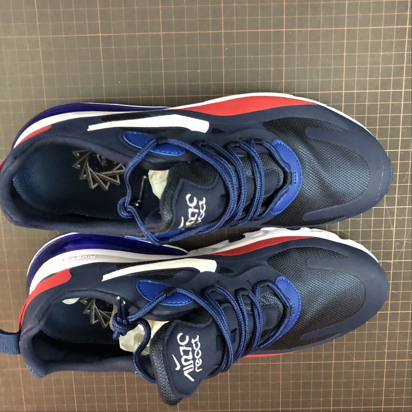 post - run recovery bow - decorated running option Air Max 270 React Royal Grey Orange AT6174-004