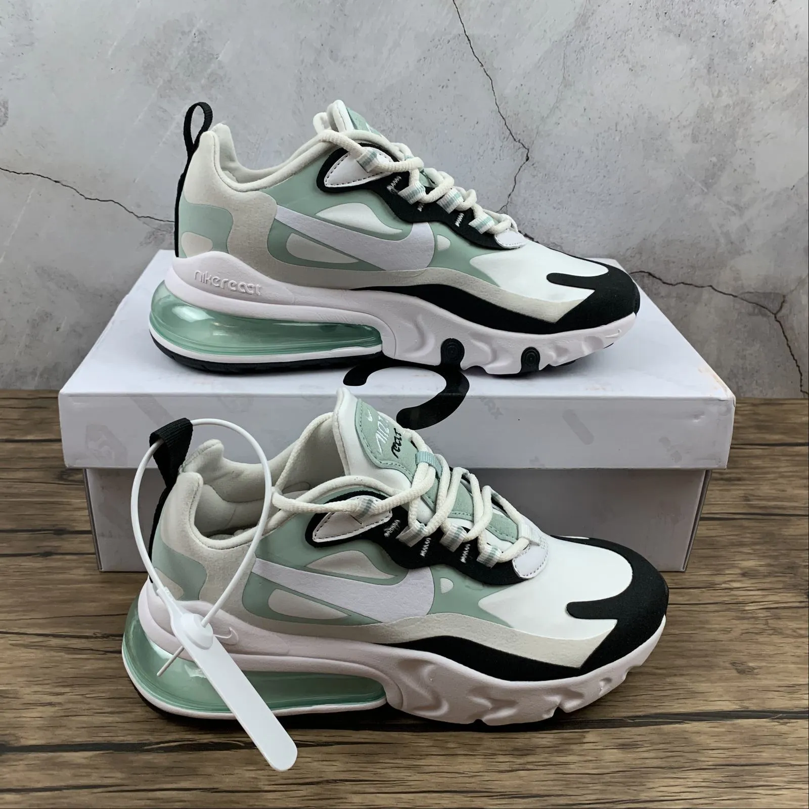 Sunny Weather Running Air Max 270 React White Black-Light Green CI3899-001