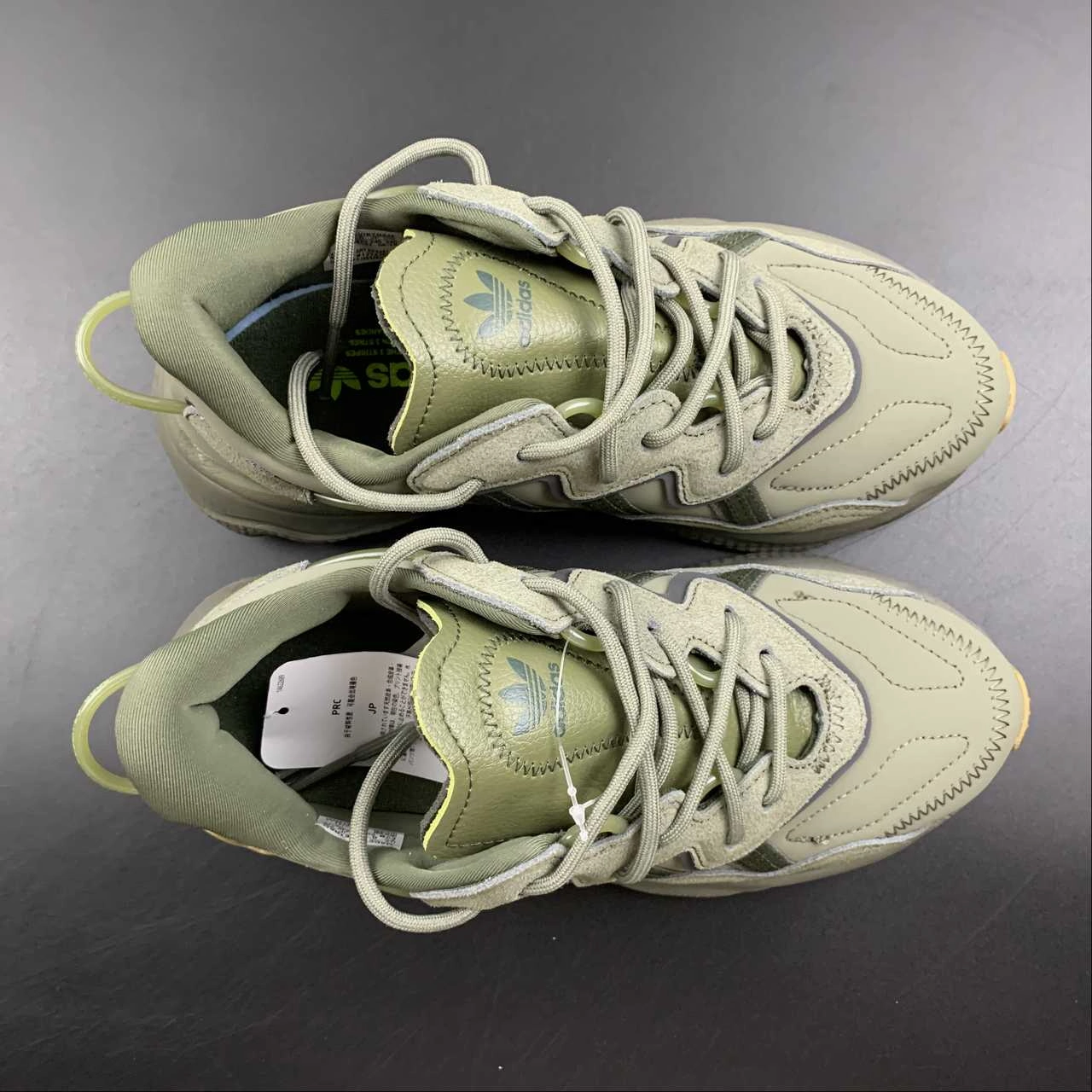 Adidas Ozweego Trace Cargo Night Cargo-Raw Khaki EE6461 unisex shoe design