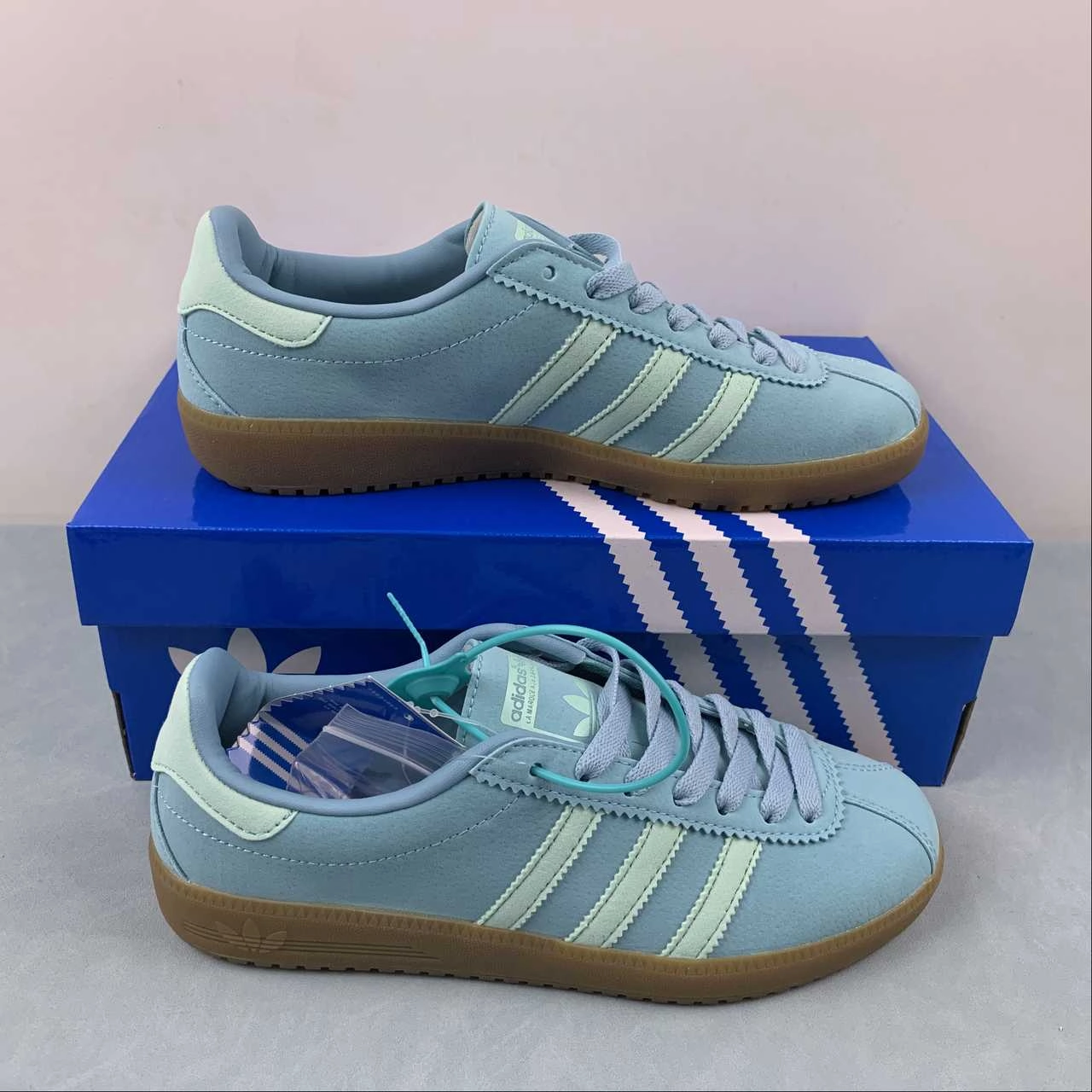running during work breaks Adidas Bermuda Easy Mint Ice Mint Gum GY7387
