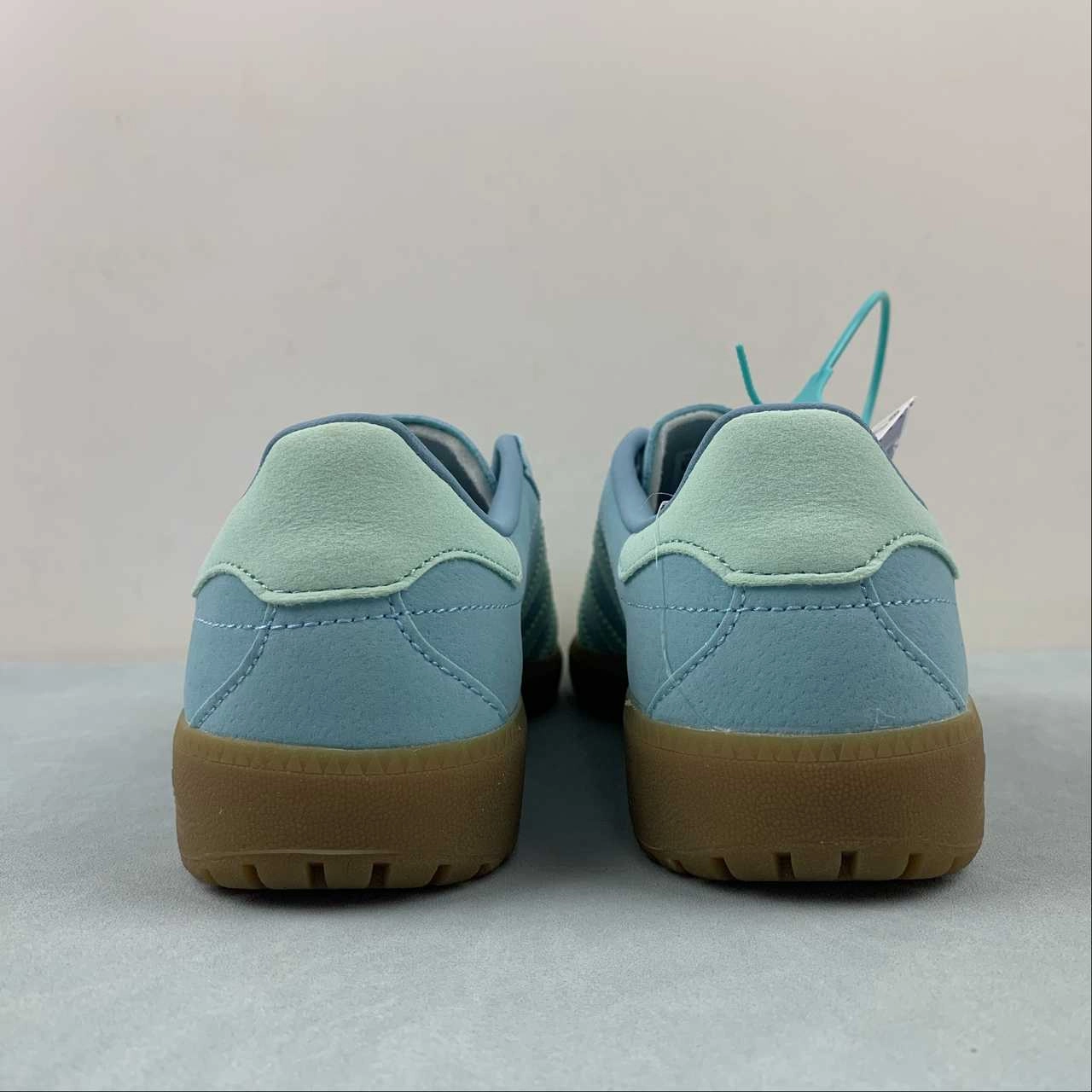 Adidas Bermuda Easy Mint Ice Mint Gum GY7387 Intermediate runner Bright