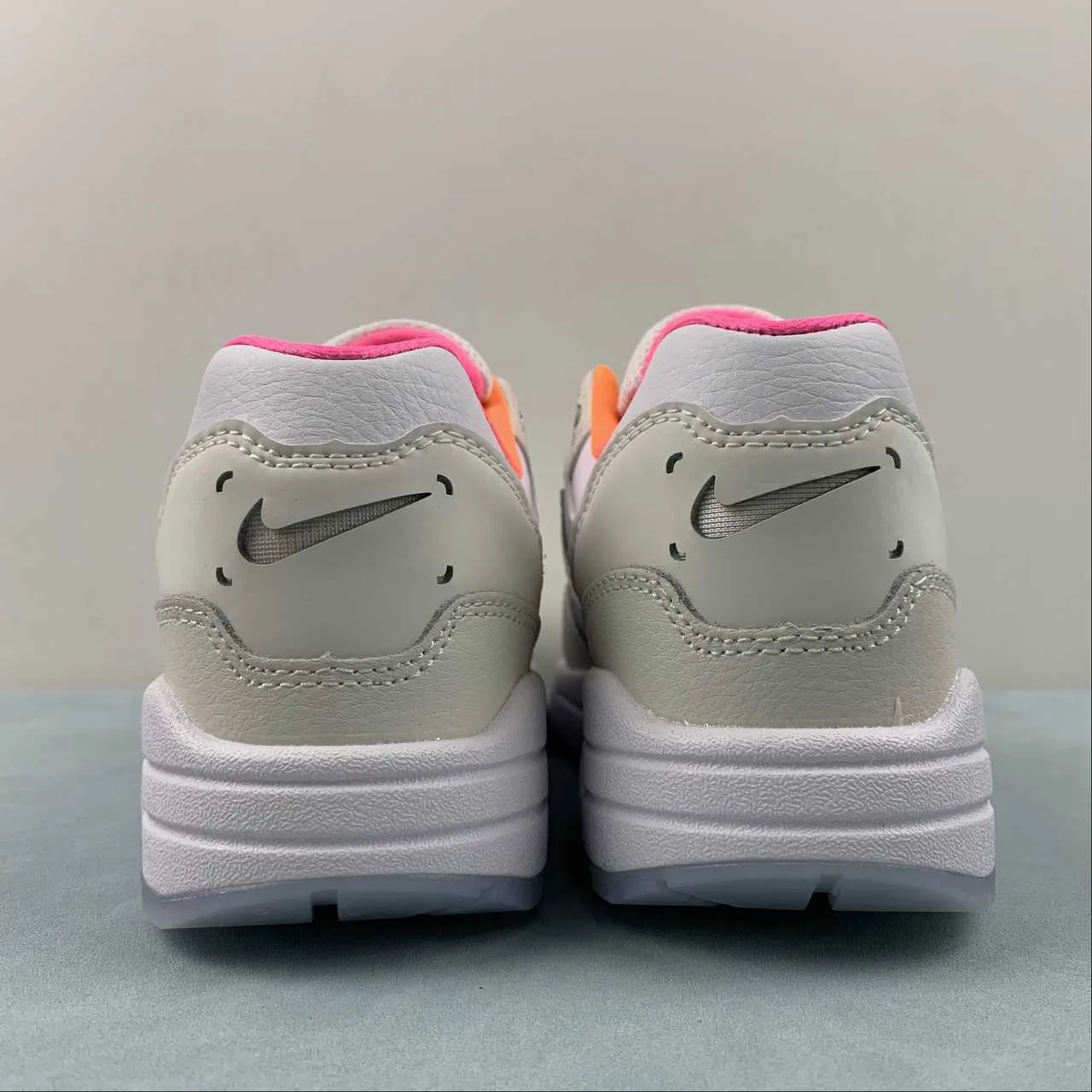 running headbands warm weather running shoes Air Max 1 Unlock Your Space White Pink FN0608-101