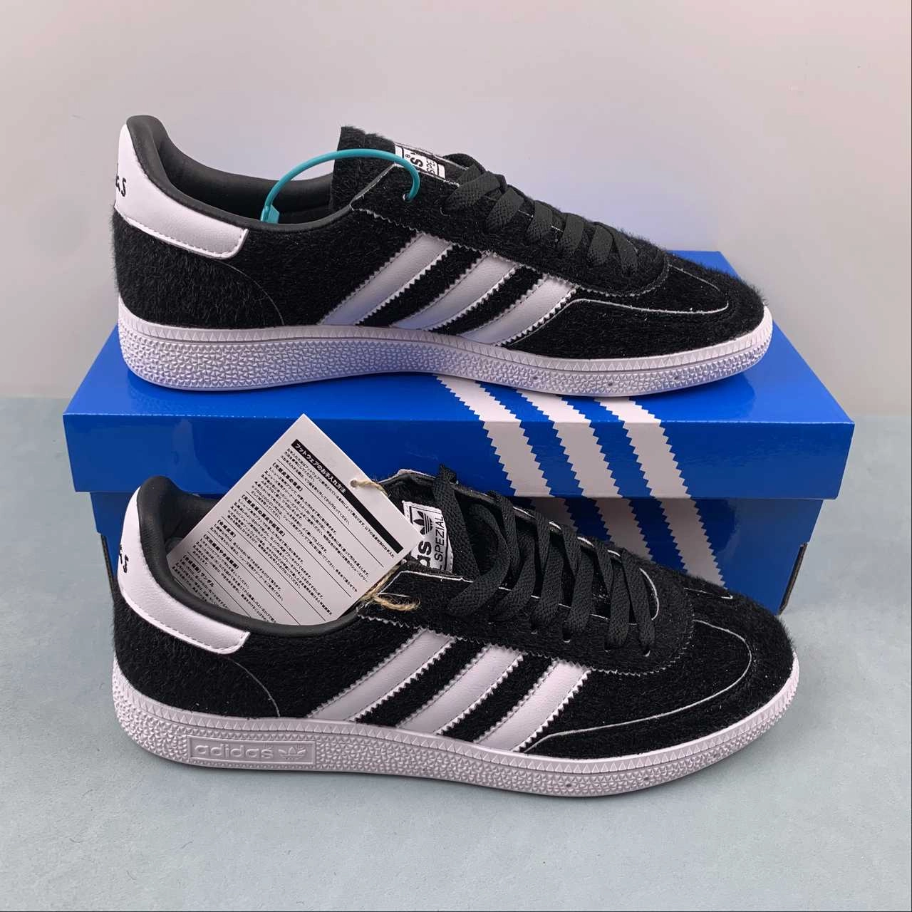 running with ankle braces running in gyms Adidas Handball Spezial Black Black White IH9983