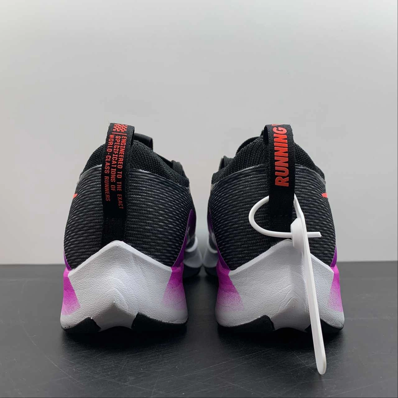 Designed to handle long workouts with ease and stability Fit Journey Zoom Fly 4 Black Anthracite-Hyper Violet CT2392-004
