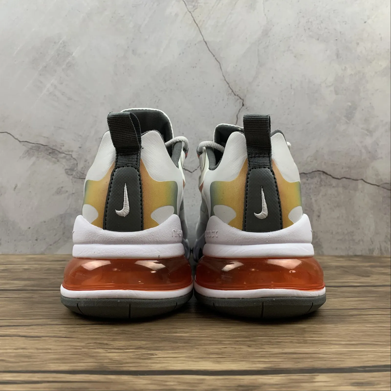 Mesh Lining Air Max 270 React SE Summit White Metallic Gold CD6615-100