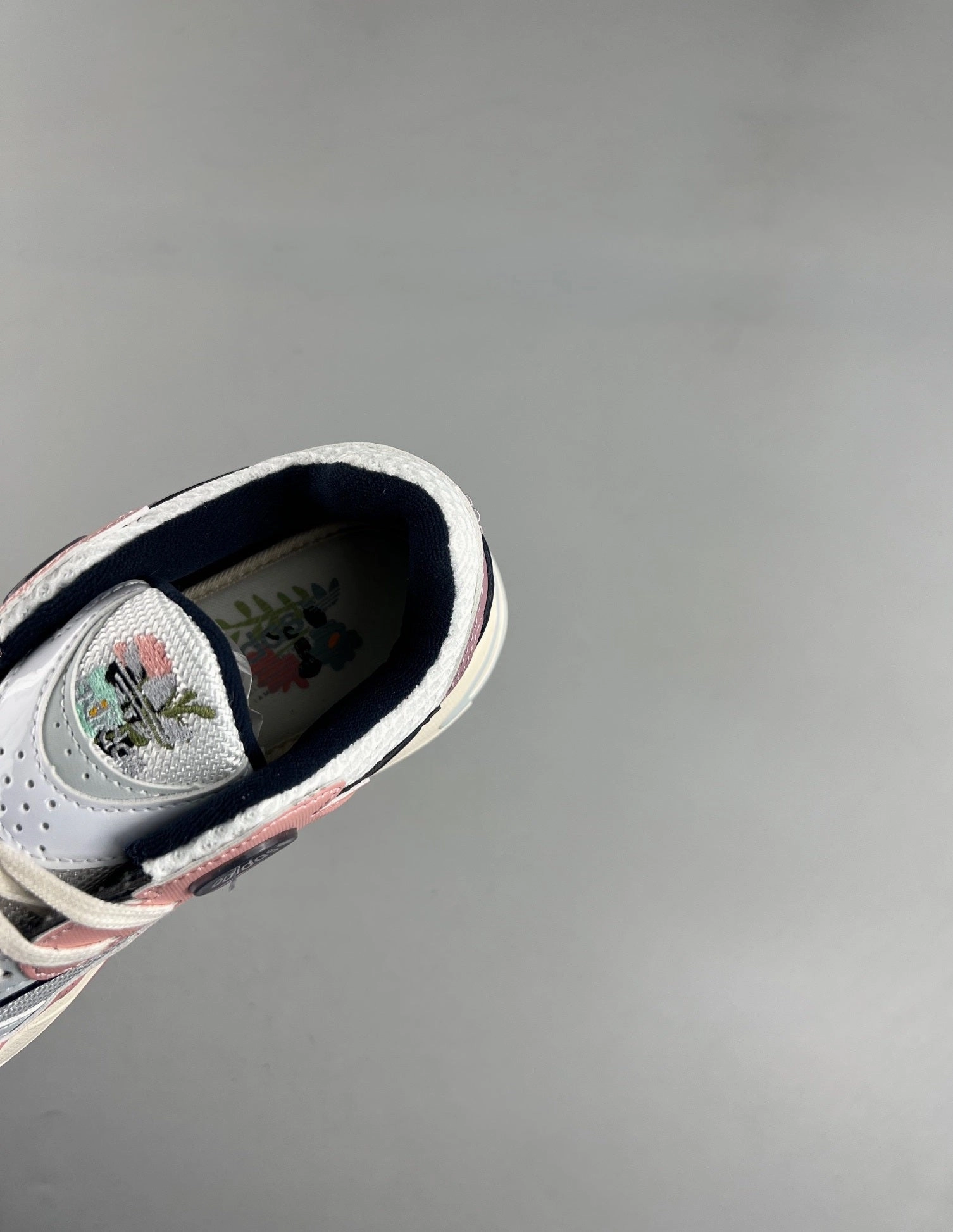 water - proof shoes running for weight loss Adidas Astir ??Core White?? GX4751