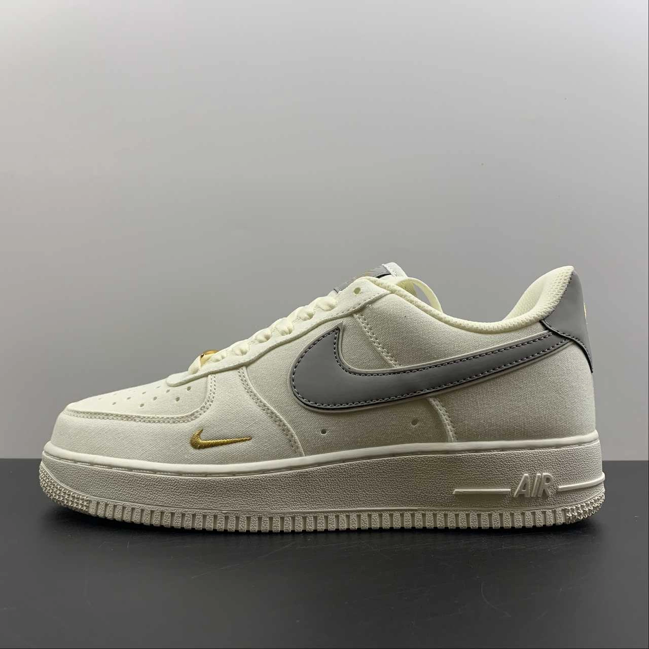 Air Force 1 07 Low Ice Blue Cream Gold MN5696-009 Earth Brown