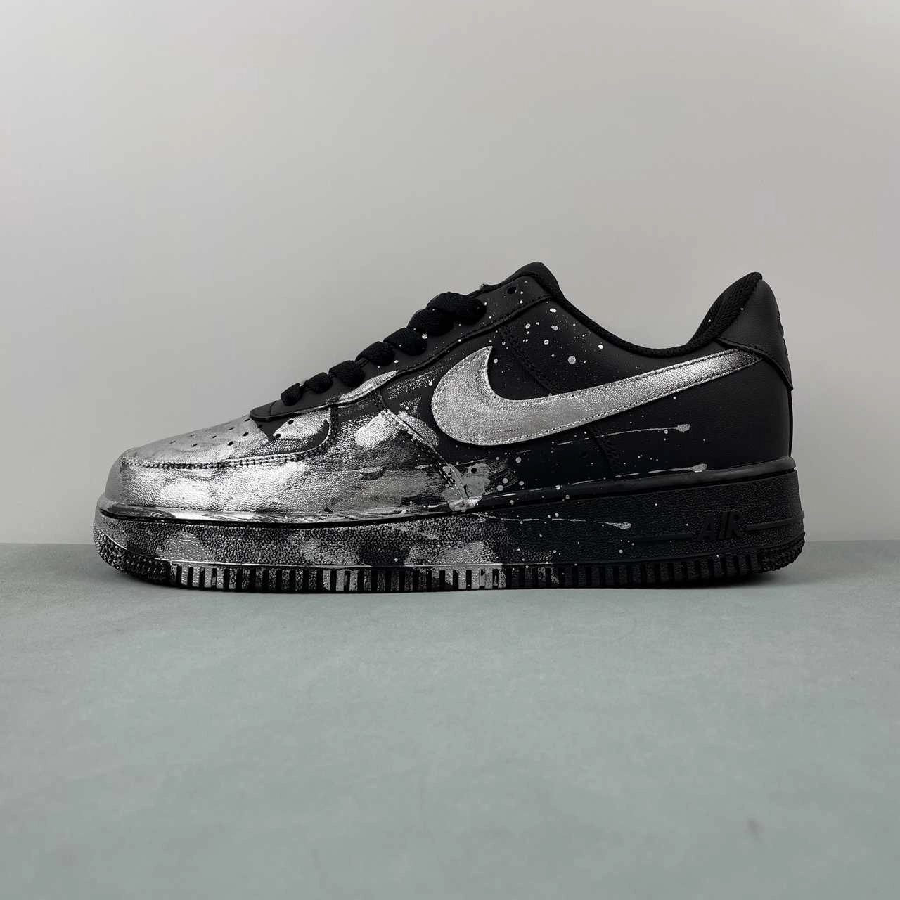 Air Force 1 07 Low Black Splash Silver Paint CW2288-012 Zip Design