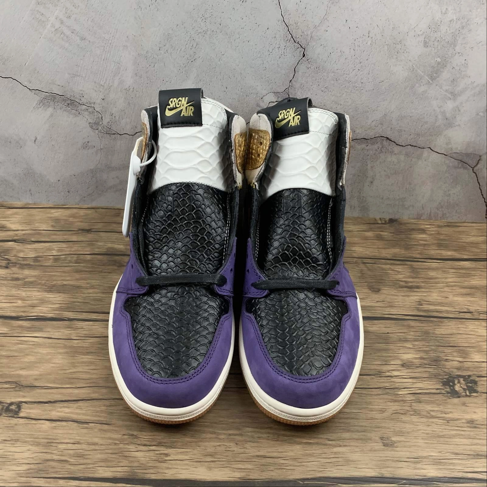 Recovery Walk Air Jordan 1 Retro High OG Union Black Mamba 555088-171