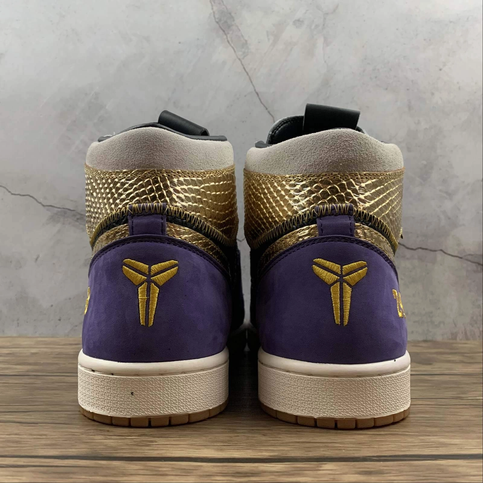 Everyday Use Shock-absorbent look Air Jordan 1 Retro High OG Union Black Mamba 555088-171