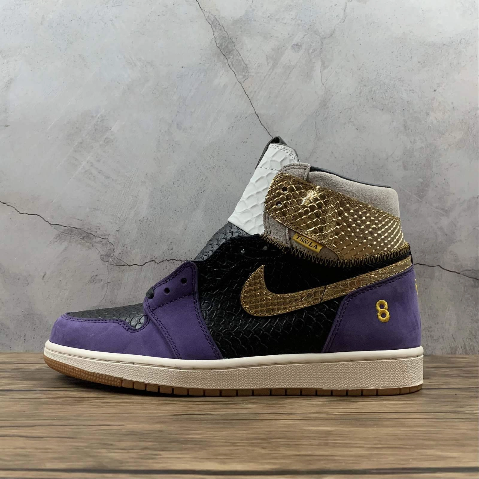 Air Jordan 1 Retro High OG Union Black Mamba 555088-171 Padded Heel Counter