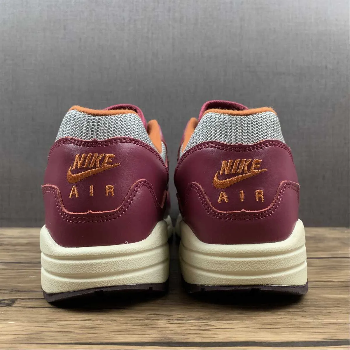 Patta x Air Max 1 Waves Rush Maroon Metallic Silver DO9549-001 padded tongue running shoes Rough