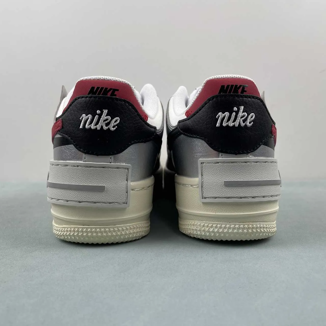 Weekend Fun Foot Softness Air Force 1 Shadow White Silver Red FN6335-100