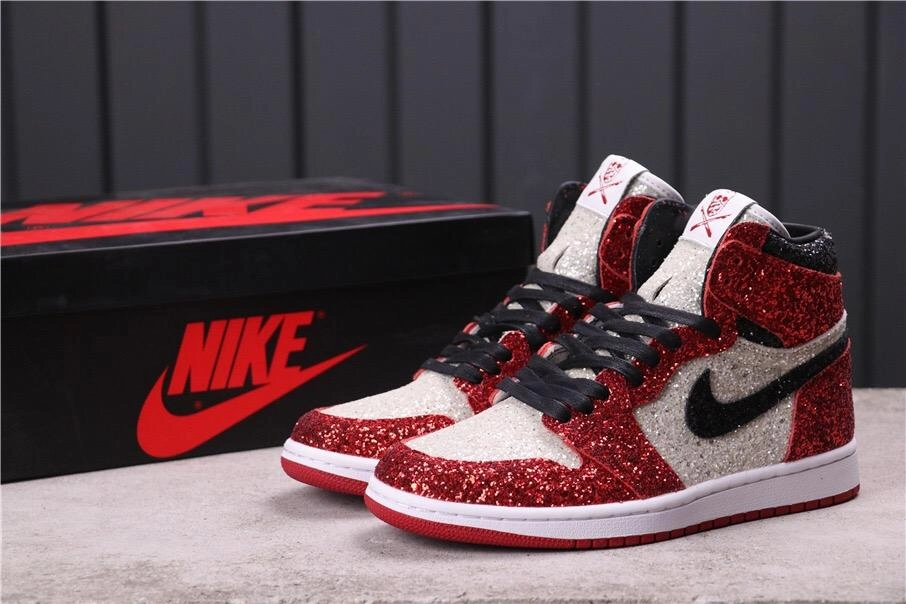 Air Jordan 1 Retro High x Surgeon The North Pole Chicago CK5566-610 Support Cushion