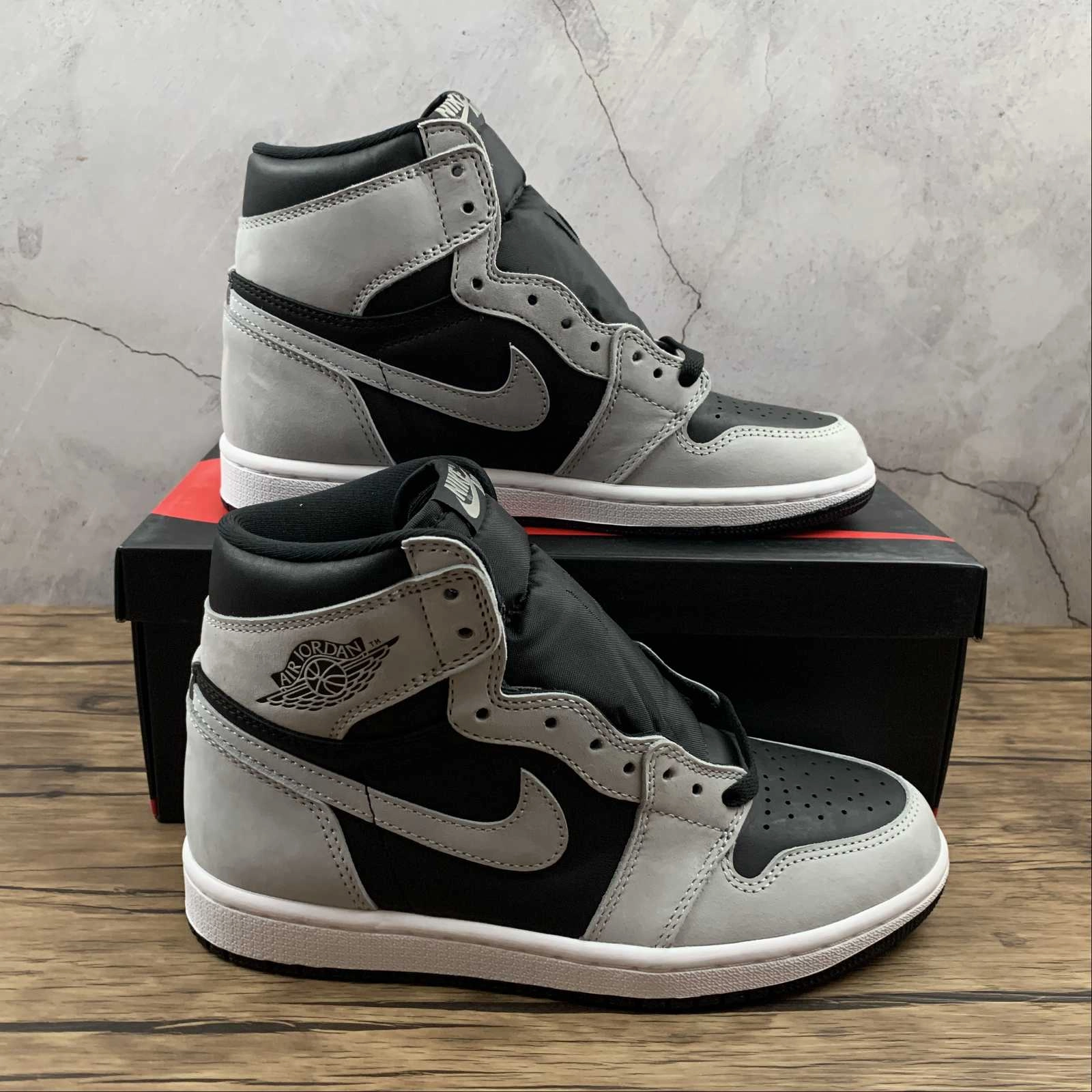 Versatile Everyday Design Odor Control Insole Air Jordan 1 Retro High OG Black Lt Smoke Grey-White (2021) 555088-035