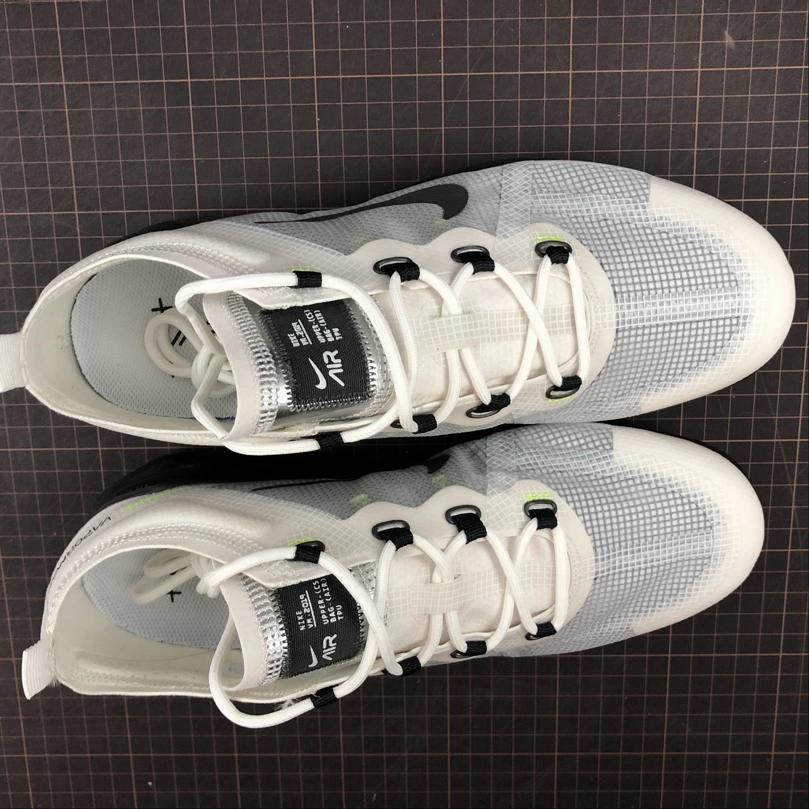 Traction pods Air VaporMax 2019 White Dark Grey Platinum Tint Lime Blast AT6810-100