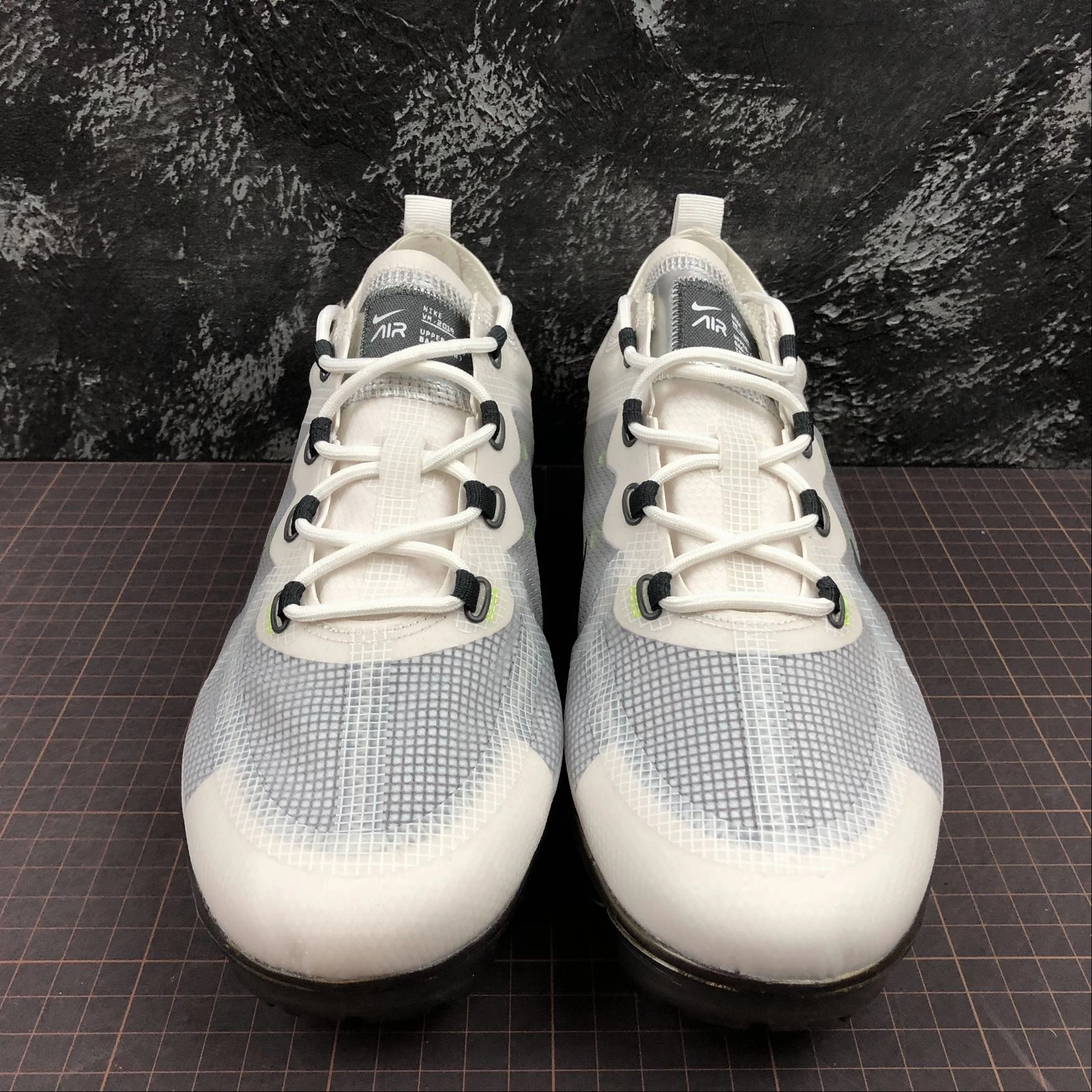 Air VaporMax 2019 White Dark Grey Platinum Tint Lime Blast AT6810-100 Ventilated Mesh