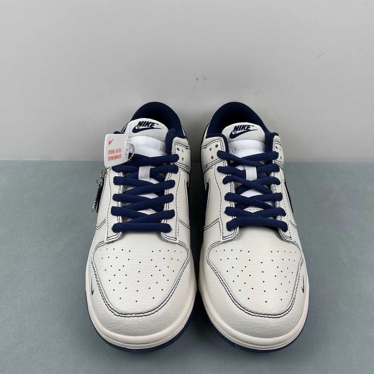 Versatile Sole Wide fit Undefeated x SB Dunk Low SP Off White Midnight Navy FC1688-138