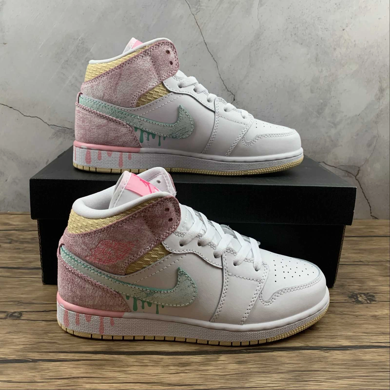 Timeless arch Air Jordan 1 Mid SE Paint Drip DD1666-100