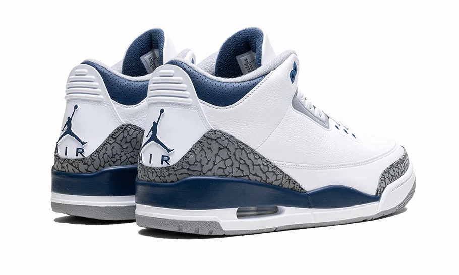 Air Jordan 3 Retro Midnight Navy Casual Pair