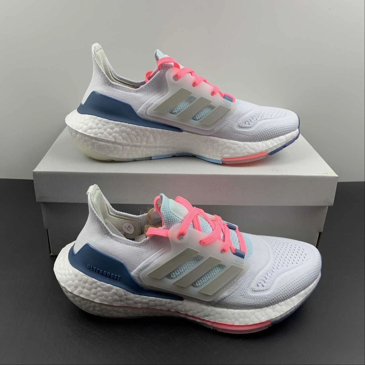 Neutral Stance Platform Comfort Fit Adidas UltraBoost 22 White Dark Blue GX5929