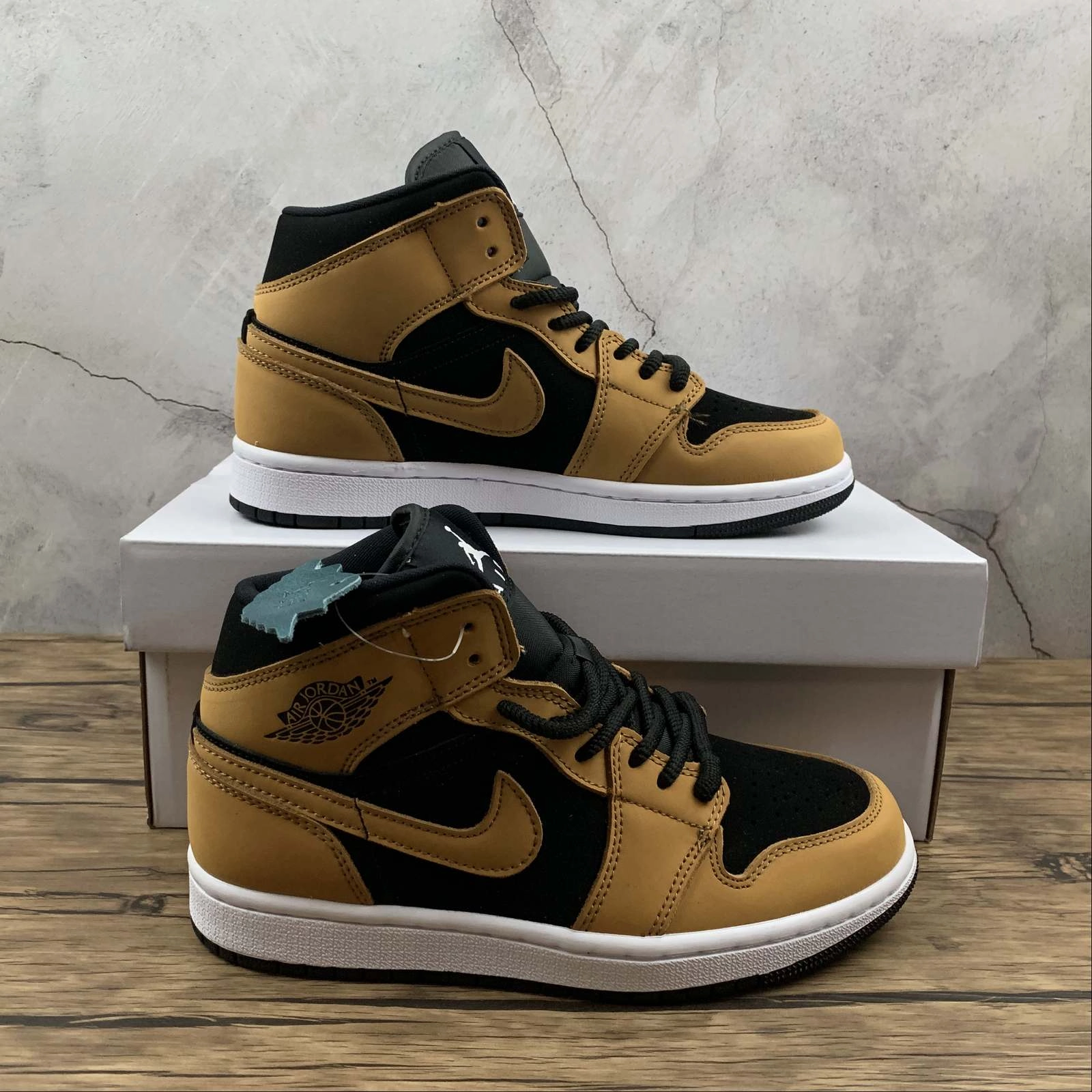 Air Jordan 1 Mid SE Desert Ochre (2021) DB5453-700 Stacked Heel Cushion Feel