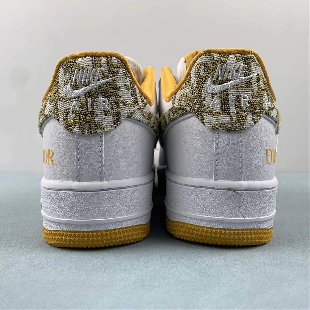Comfort experience Air Force 1 07 Low DIOR White Yellow DR6239-838