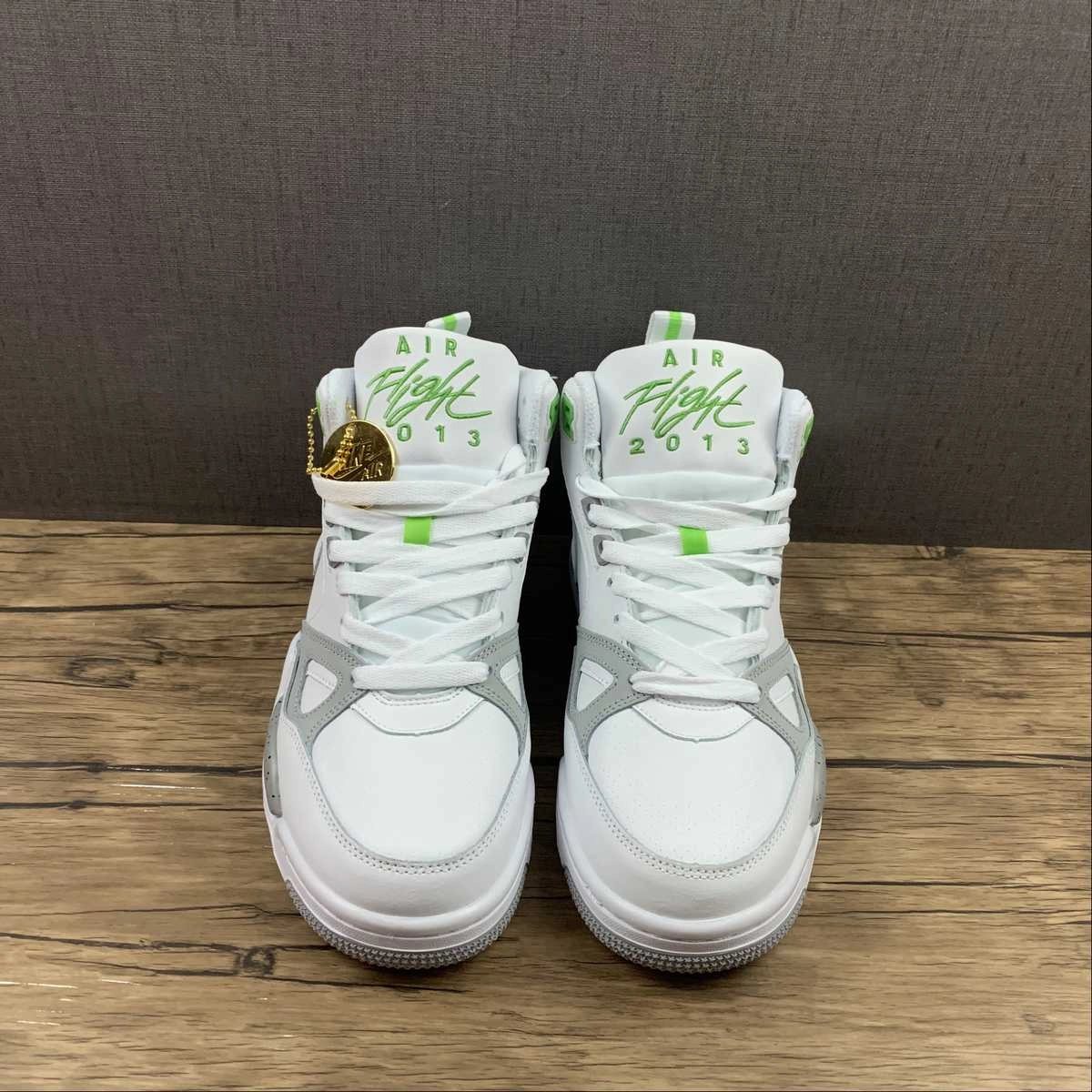 Comfort Shock Absorption casual - sneakers Air Flight 13 Mid White Grey Green 579961-106