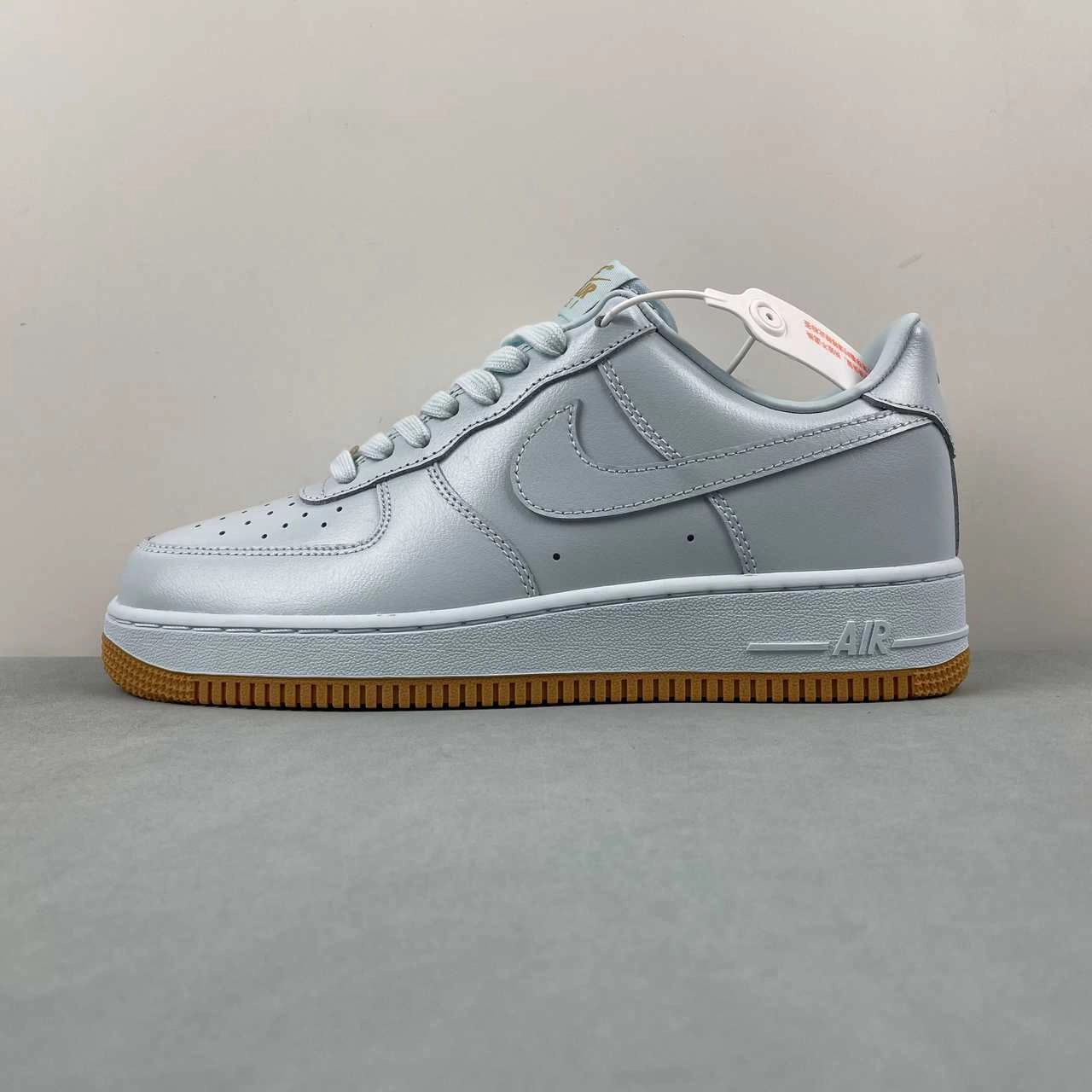 Reinforced toe Air Force 1 07 Low Glacier Blue Gum Yellow Metallic Gold HF4933-400