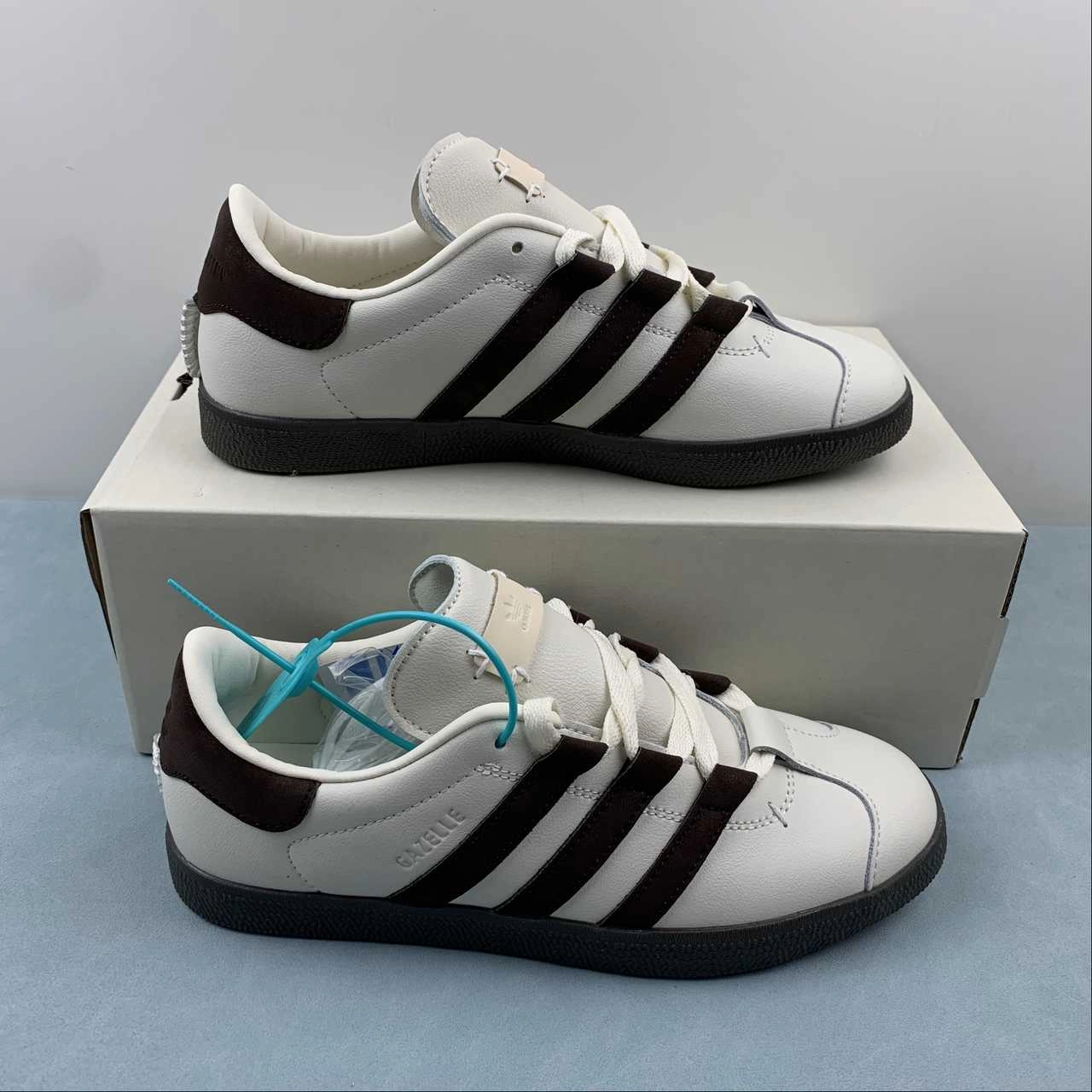 Soft Detail Adidas Gazelle Foot Industry Leather White Brown IG1895