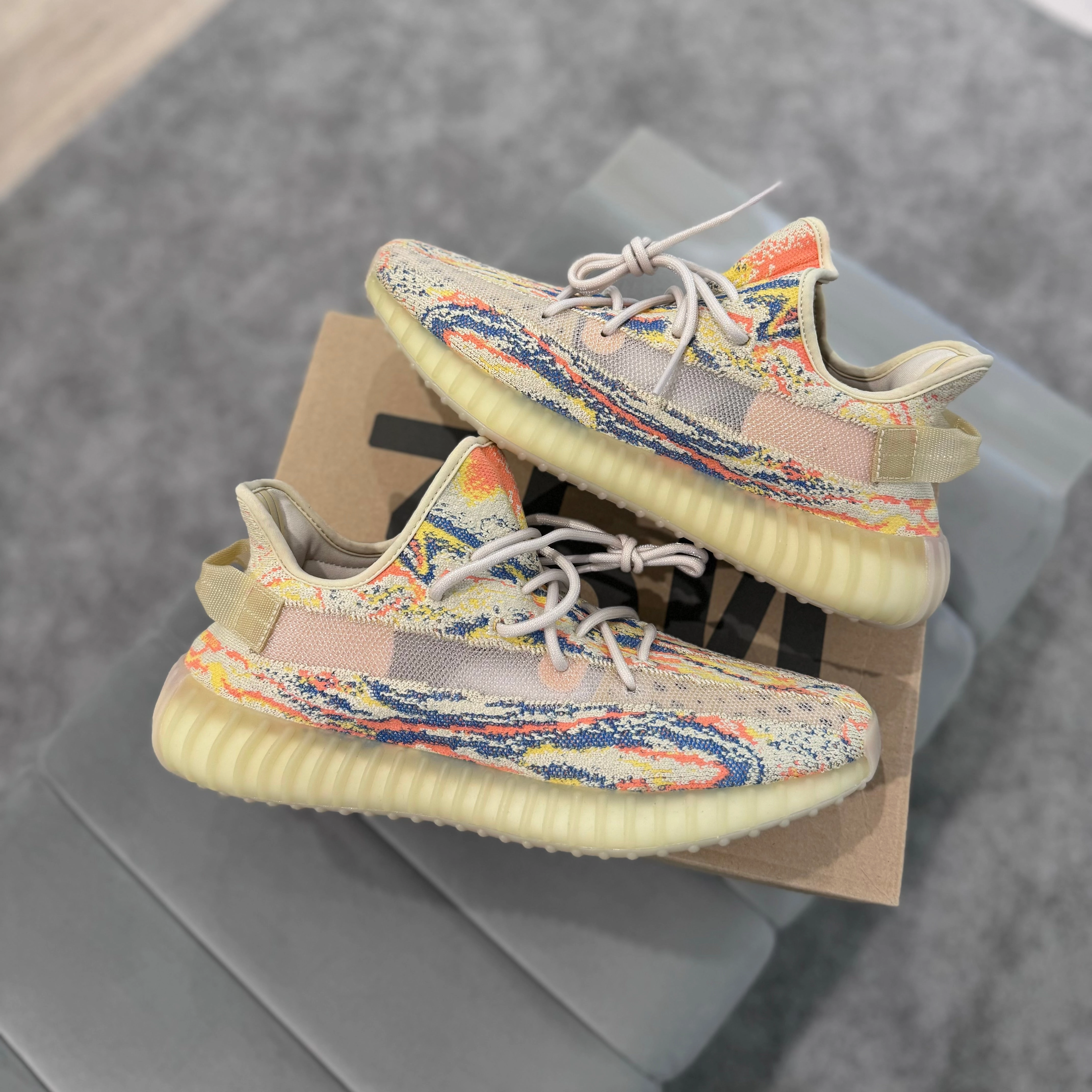 Walking Gear Drive Friendly YEEZY 350 V2 'MX OAT'