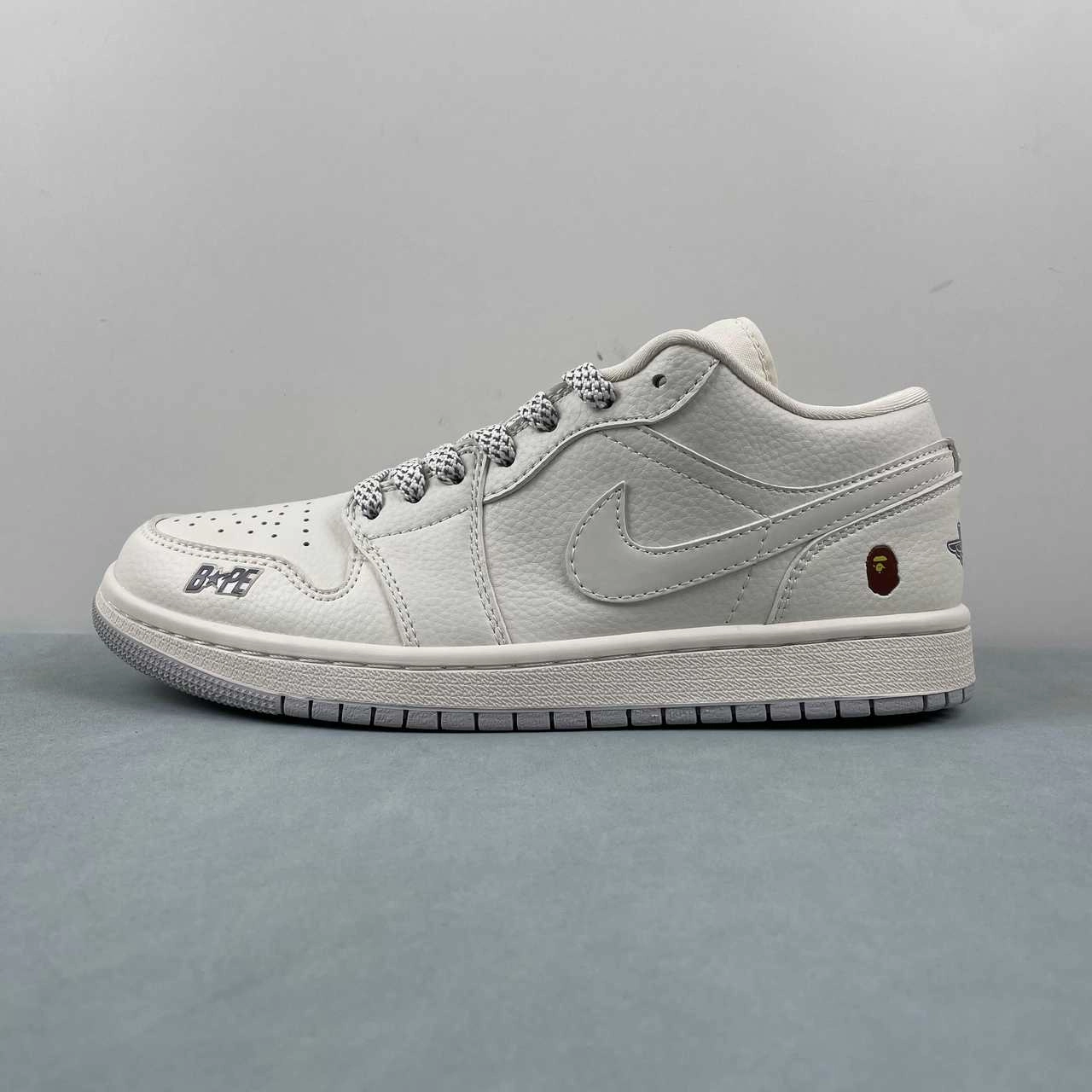 Air Jordan 1 Low BAPE Off White Grey WG8850-003 Thermo Regulating Lining Structured wear