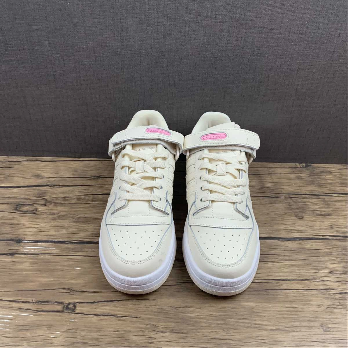 Body Support Adidas Forum Low Wonder White Halo Blue Pink