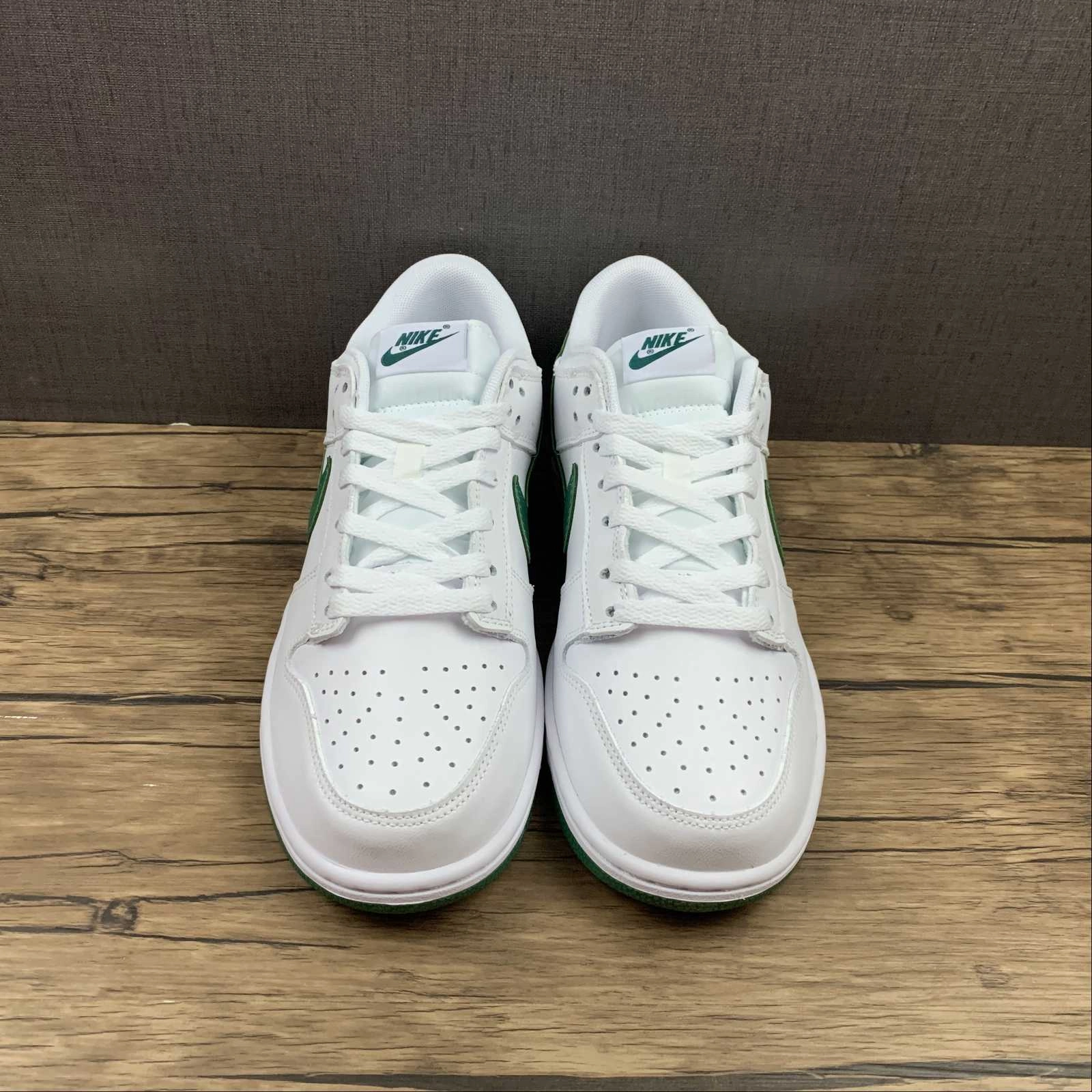 Clean Shape SB Dunk Low Summit White Green DD1503-112