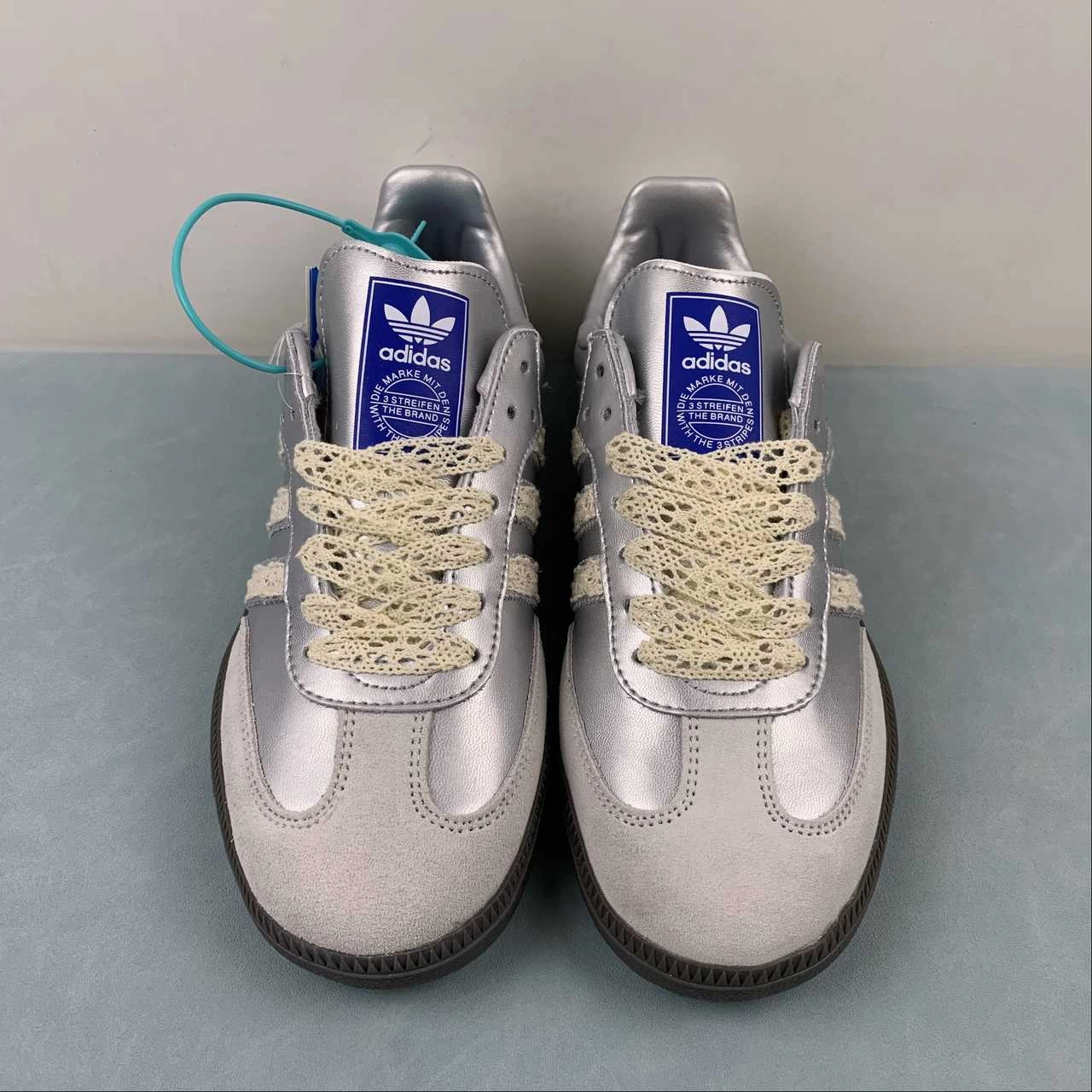 Adidas SAMBA OG Metallic Silver White B75806 Fashion Walk