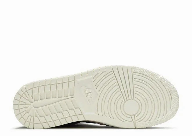 Grippy Outsole Air Jordan 1 Mid Canyon Rust (W)