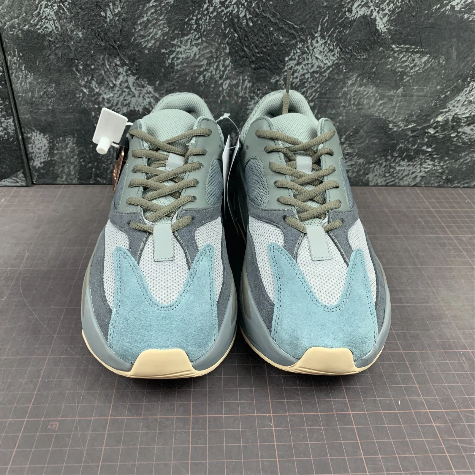 Adidas Yeezy Boost 700 Teablu FW2499 high - jump shoes