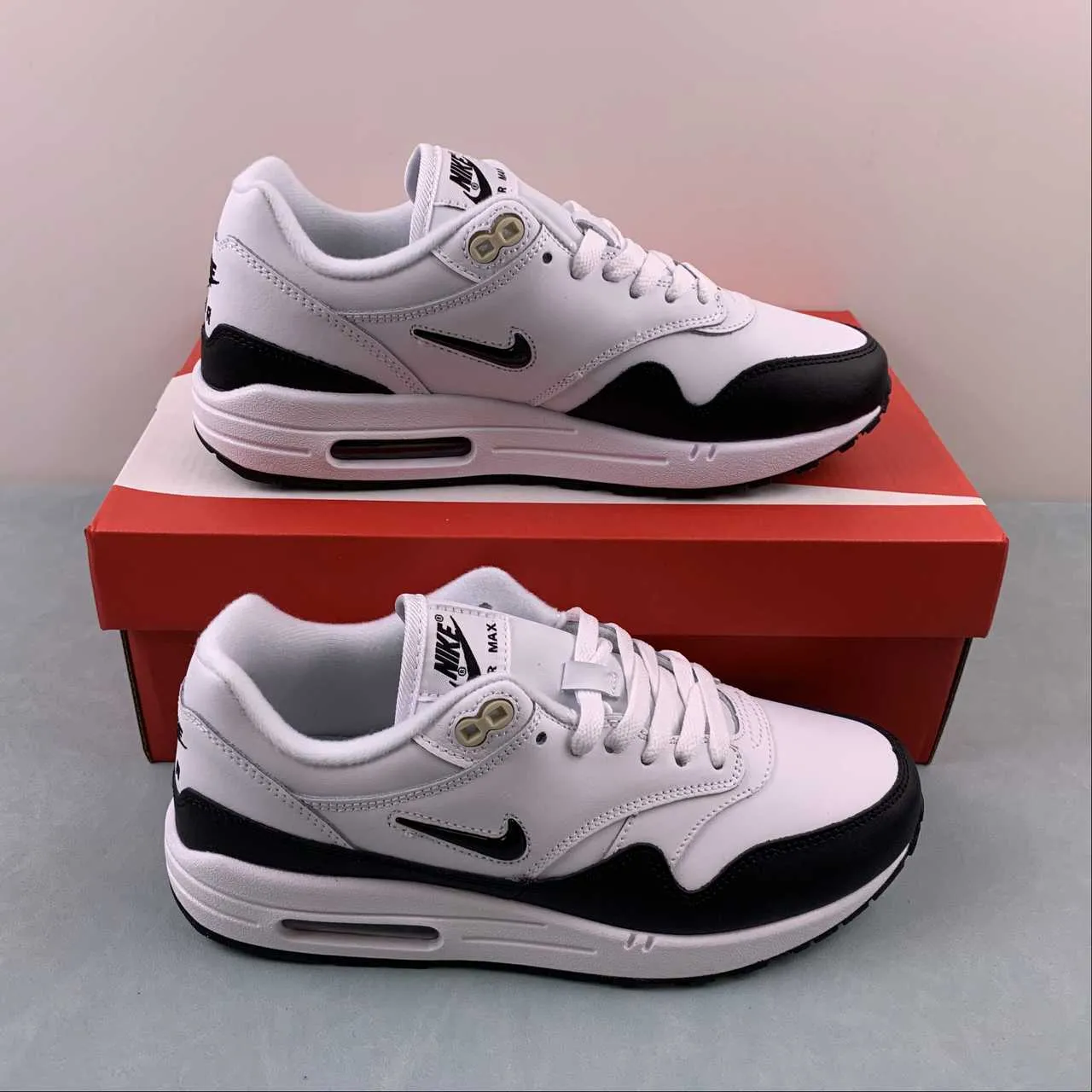 Balanced Design quick dry Air Max 1 Premium SC White Black 918354-100