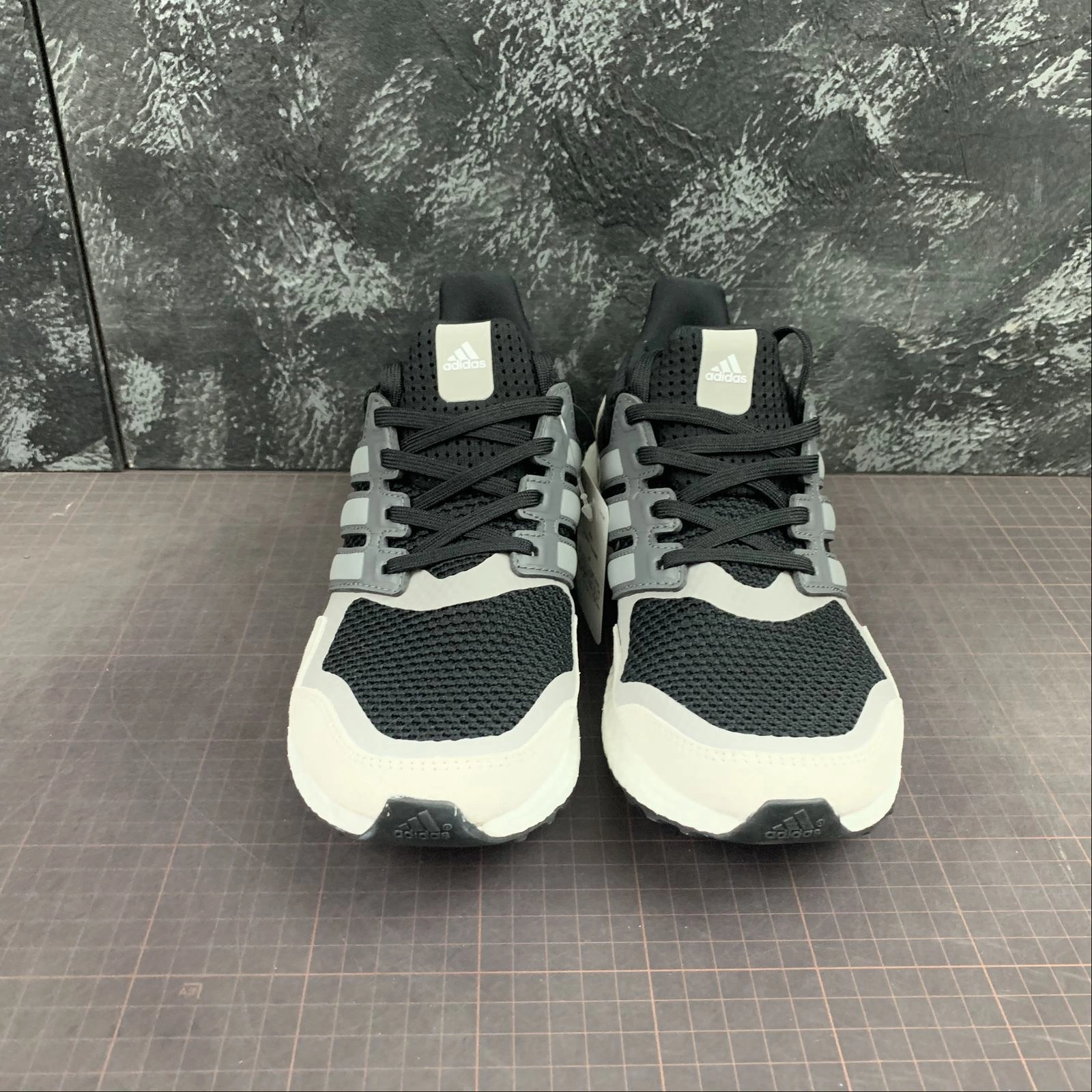 Adidas UltraBoost S&L Black Grey Fast Flow