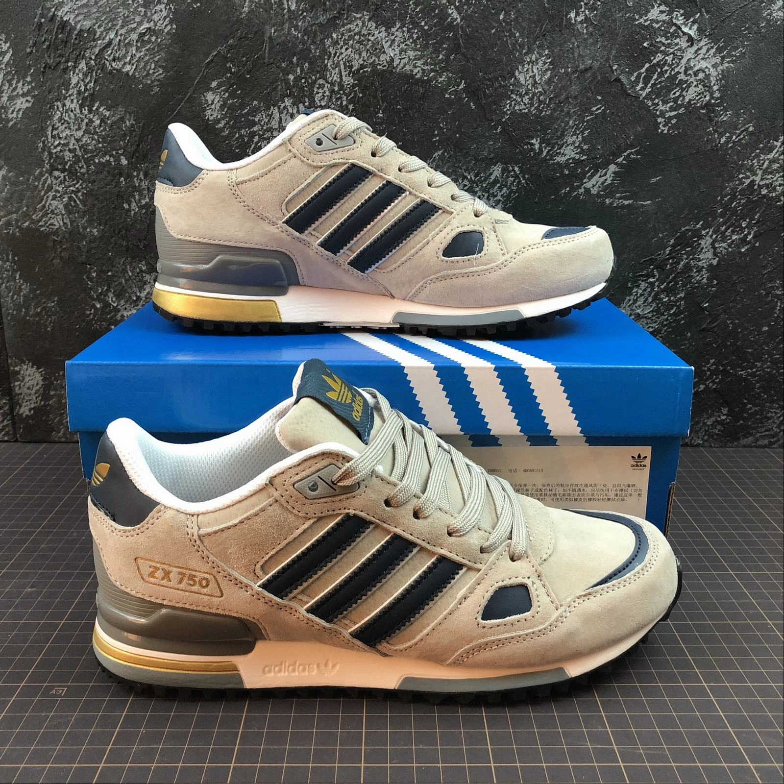 Adidas ZX750 Grey Gold Q35066 Mizuno Wave