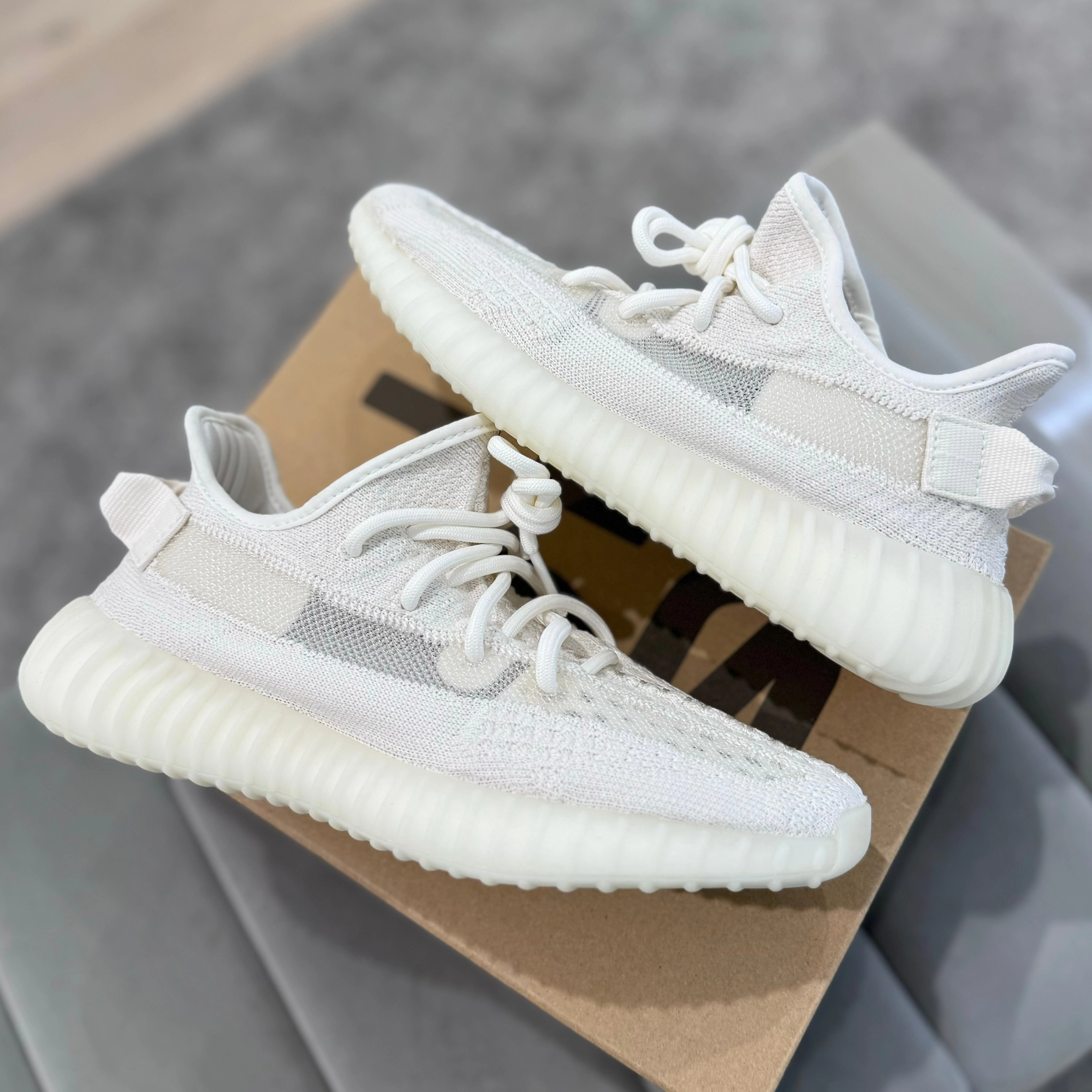 morning run Dusk Hike YEEZY 350 V2 'BONE WHITE'