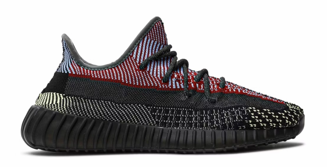 Comfort Grip Functional Fit YEEZY 350 V2 YECHEIL