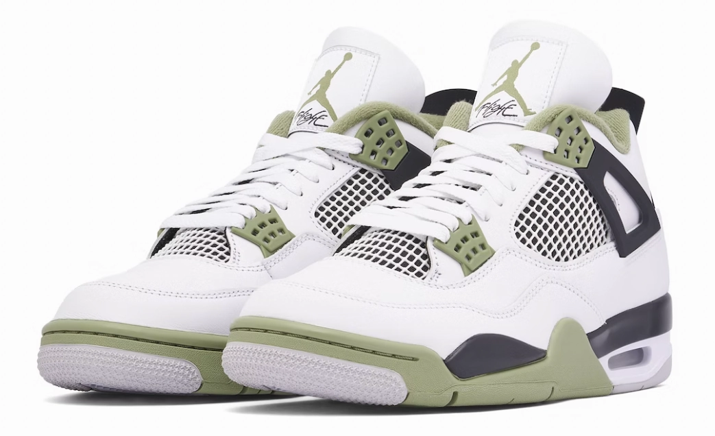 JORDAN 4 SEAFOAM Fashionable Appeal