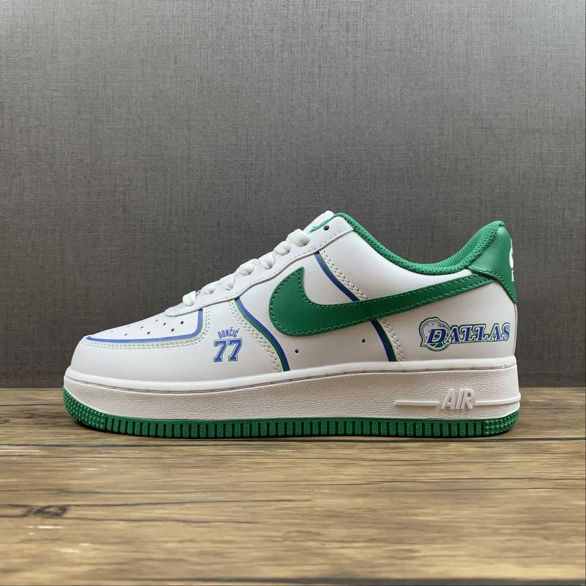 Stride Light Grip Support Air Force 1 07 Low Dallas White Blue Green BS8856-112