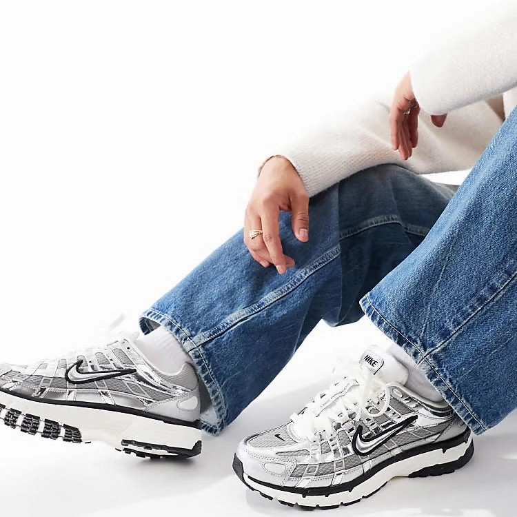 NIKE P-6000 METALLIC SILVER Fit Light Comfortable Front