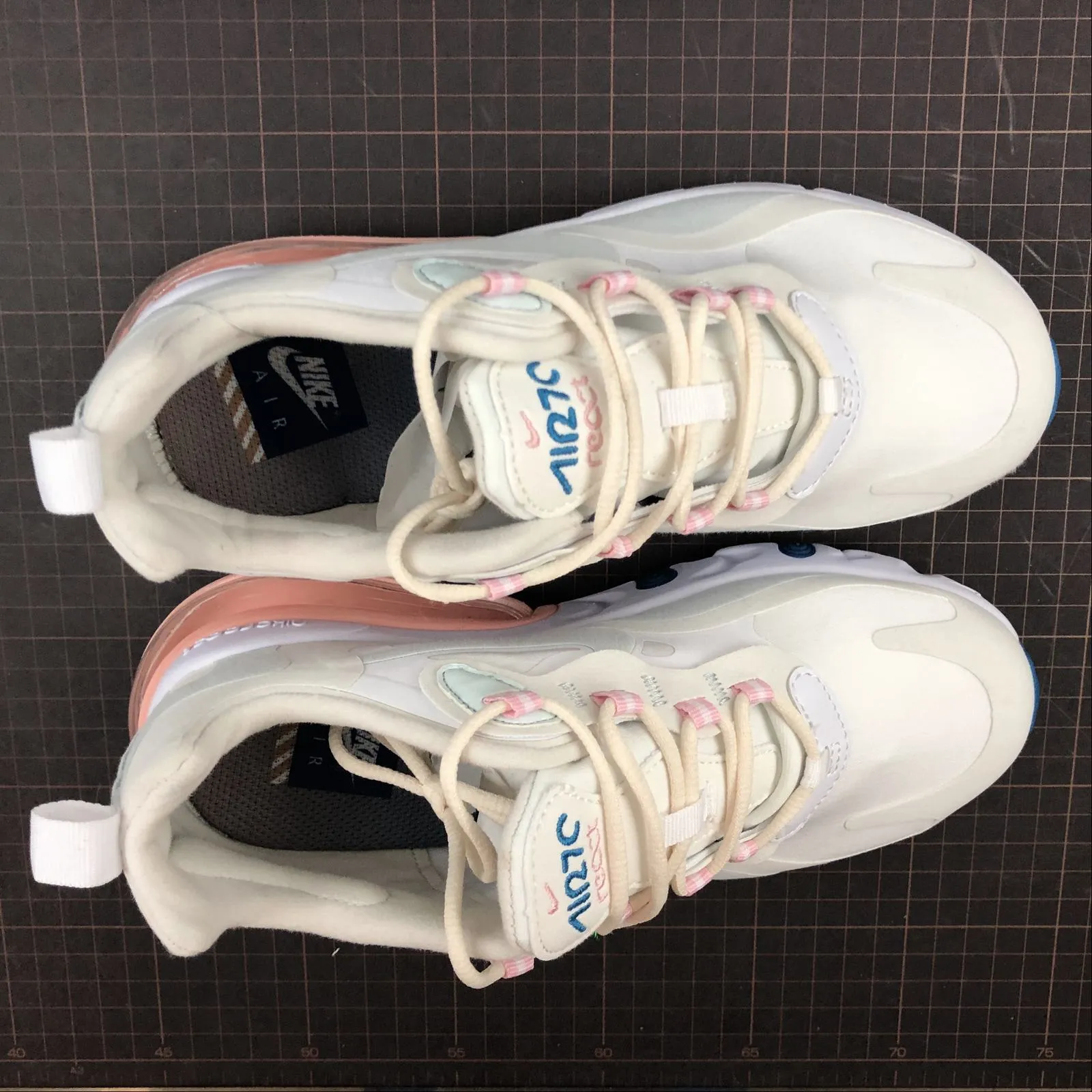 Air Max 270 React White Pink Blue AO6174-100 aerobic shoes non - breathable lining shoes