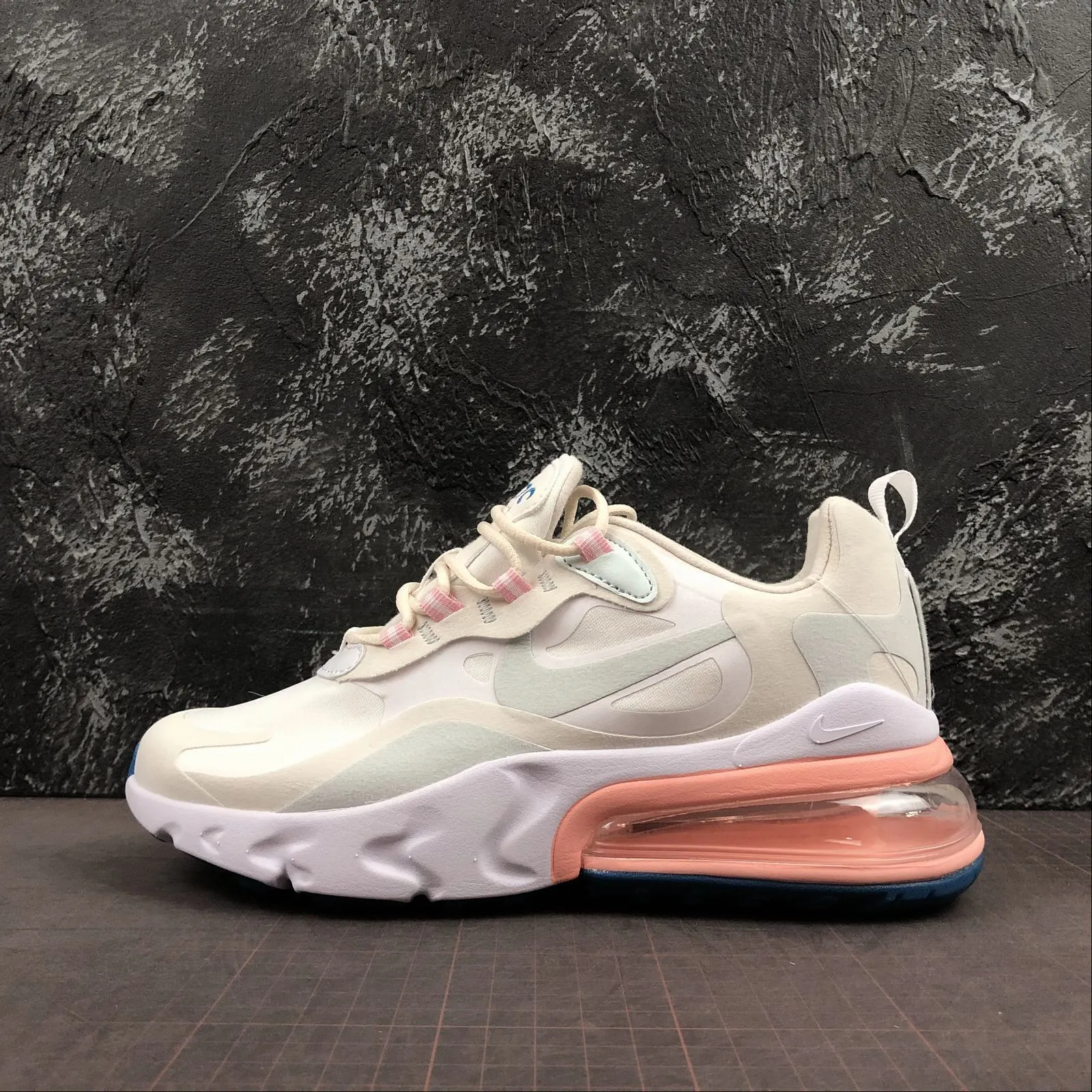 Air Max 270 React White Pink Blue AO6174-100 quick - dry running shoes