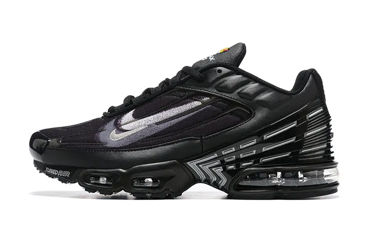road running shoe elements Air Max Plus 3 Stencil Swoosh Black Smoke Grey White FD0659-001